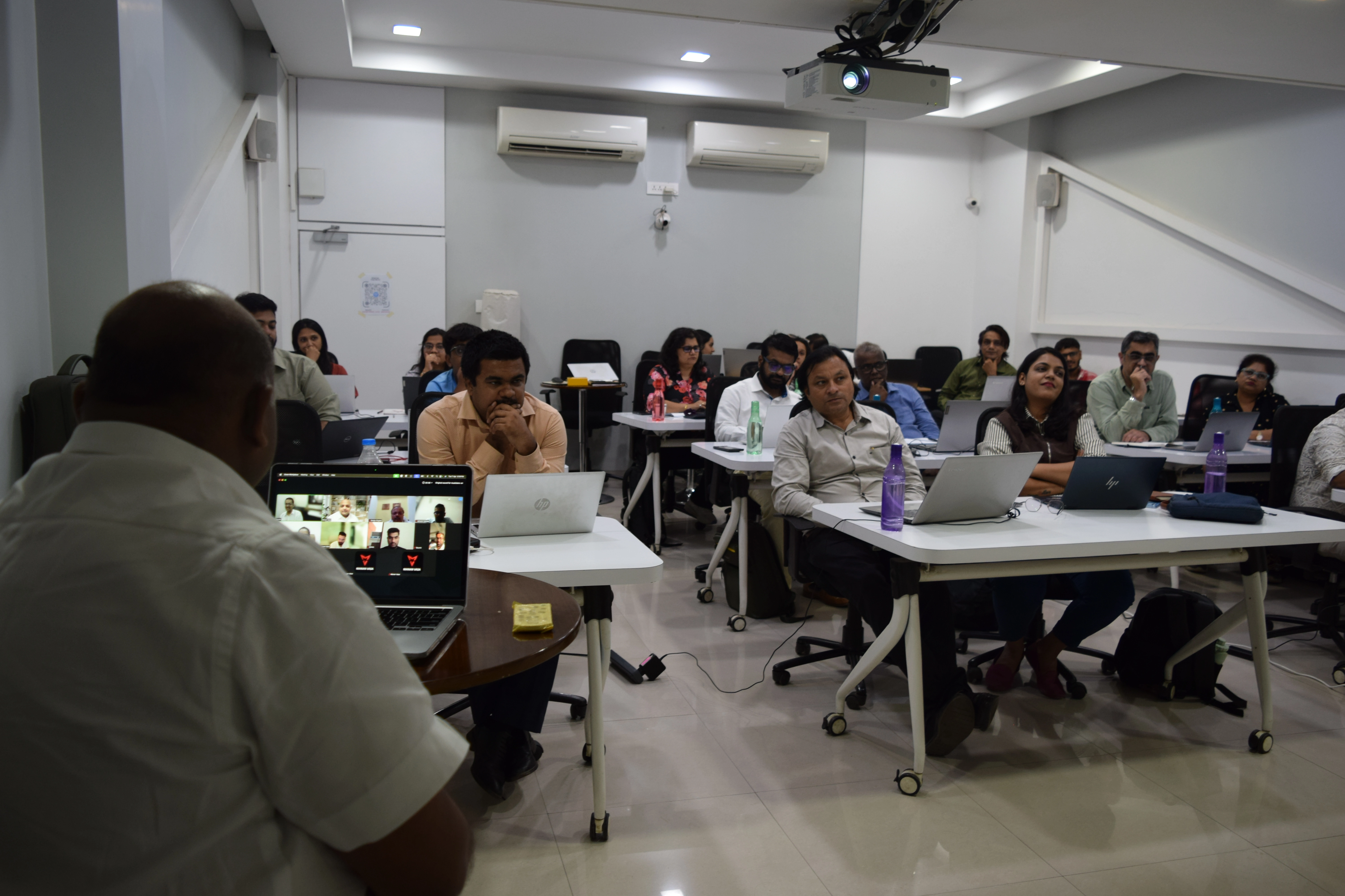 CA Manan Vasa at a Productivity Shastra session